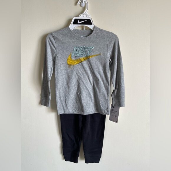 Nike boys 2 piece set size 4 - Picture 1 of 10